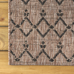 HomeRoots 6' Natural and Black Square Trellis Area Rug - Stylish, Durable, Low-Maintenance for Indoor & Outdoor Use 703468