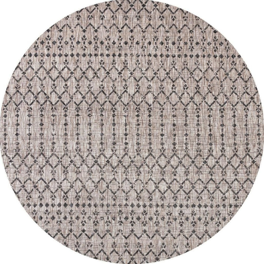 HomeRoots 8' Natural and Black Round Trellis Rug - Durable Indoor/Outdoor Area Rug for Modern Spaces, 93" Diameter 703469