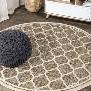 HomeRoots 6' Brown and Beige Geometric Round Area Rug for Indoor & Outdoor Spaces - Durable, Stylish Accents 703487