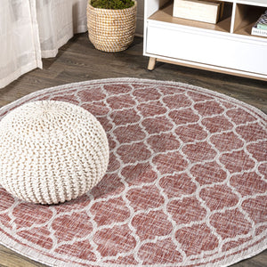 HomeRoots 9' Round Red and Beige Geometric Indoor-Outdoor Area Rug - Stylish, Durable, Easy to Clean & Versatile 703511