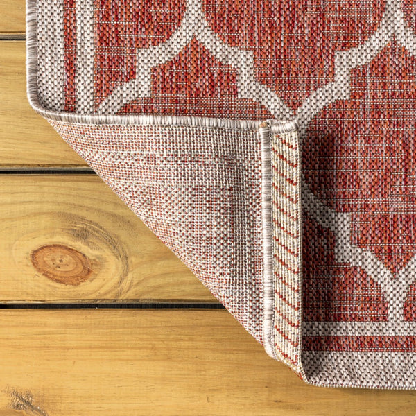 HomeRoots 9' Round Red and Beige Geometric Indoor-Outdoor Area Rug - Stylish, Durable, Easy to Clean & Versatile 703511