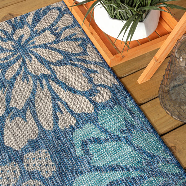 HomeRoots 9' Navy Blue and Aqua Round Floral Area Rug - Durable, Stylish, Ideal for Indoor & Outdoor Spaces! 703527