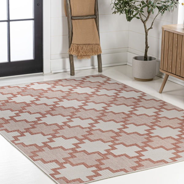 HomeRoots 5' Salmon and Cream Trellis Rug - Stylish Indoor/Outdoor Design, Durable & Easy-Care for Any Space 703534