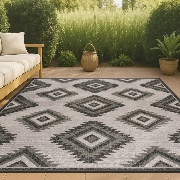 HomeRoots 5' X 8' Elegant Black and Cream Moroccan Area Rug - Durable, Indoor/Outdoor, Low-Maintenance Style 703542