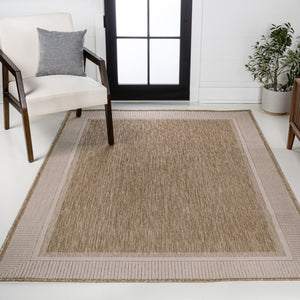 HomeRoots 5' Chic Beige & Cream Indoor/Outdoor Area Rug - Durable, Versatile, Low-Maintenance for Any Space! 703566