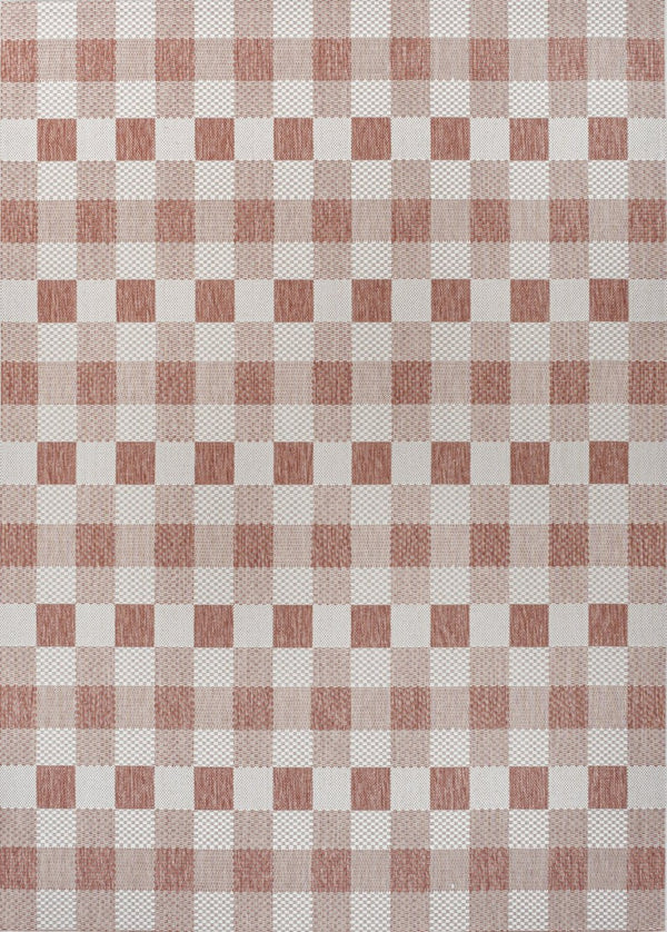 HomeRoots 5' Salmon & Cream Geometric Area Rug - Indoor/Outdoor, Stylish, Durable, Easy Care for Modern Spaces 703578