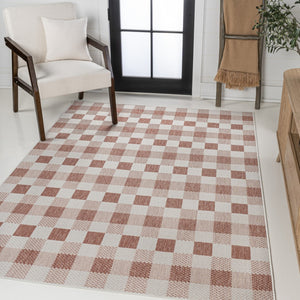 HomeRoots 5' Salmon & Cream Geometric Area Rug - Indoor/Outdoor, Stylish, Durable, Easy Care for Modern Spaces 703578