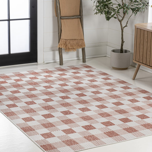 HomeRoots 5' Salmon & Cream Geometric Area Rug - Indoor/Outdoor, Stylish, Durable, Easy Care for Modern Spaces 703578