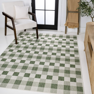 HomeRoots 5' Geometric Green and Cream Area Rug – Stylish Indoor/Outdoor Accent for Versatile Living Spaces 703590