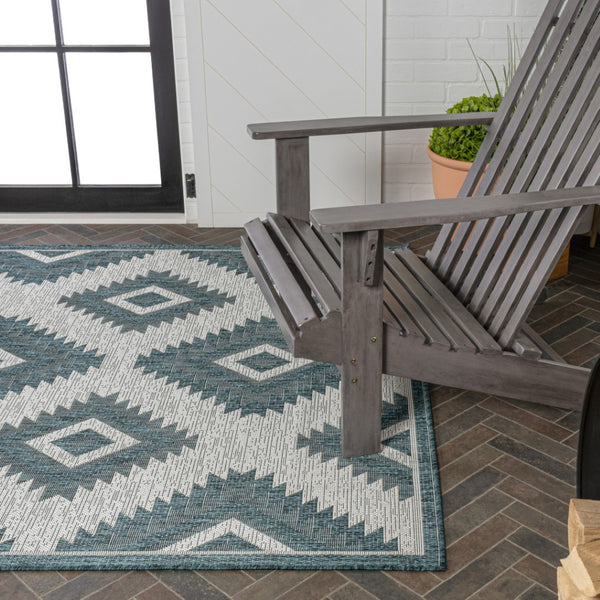 HomeRoots 5' Turquoise and Cream Moroccan Area Rug - Stylish Indoor/Outdoor Decor for Versatile Spaces 703606