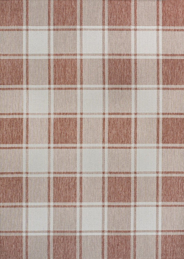 HomeRoots 5' Salmon and Cream Gingham Rug - Stylish Indoor/Outdoor Area Rug for High-Traffic Spaces 703610