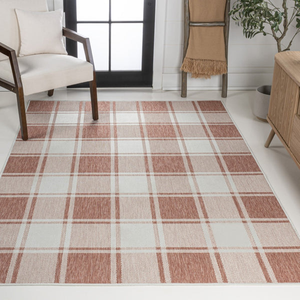HomeRoots 5' Salmon and Cream Gingham Rug - Stylish Indoor/Outdoor Area Rug for High-Traffic Spaces 703610