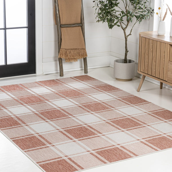HomeRoots 5' Salmon and Cream Gingham Rug - Stylish Indoor/Outdoor Area Rug for High-Traffic Spaces 703610