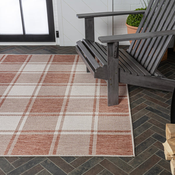 HomeRoots 5' Salmon and Cream Gingham Rug - Stylish Indoor/Outdoor Area Rug for High-Traffic Spaces 703610