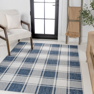HomeRoots 5' Indoor Outdoor Navy Blue & Cream Gingham Area Rug - Durable, Stylish, Easy-Clean for Any Space 703614