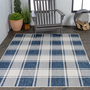 HomeRoots 5' Indoor Outdoor Navy Blue & Cream Gingham Area Rug - Durable, Stylish, Easy-Clean for Any Space 703614