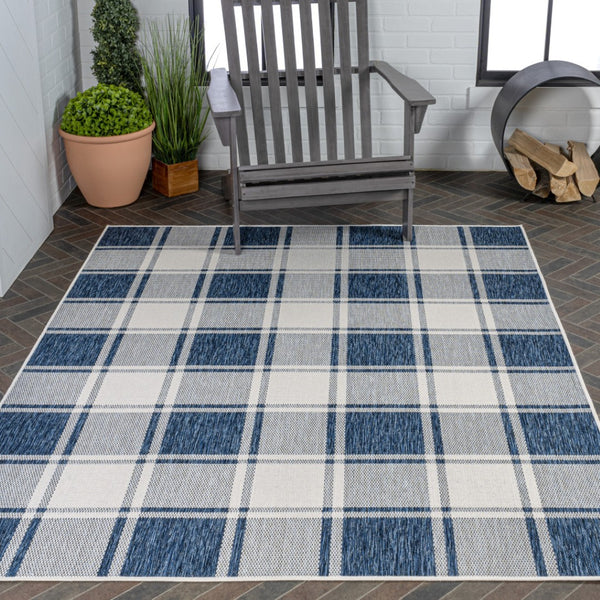 HomeRoots 5' Indoor Outdoor Navy Blue & Cream Gingham Area Rug - Durable, Stylish, Easy-Clean for Any Space 703614