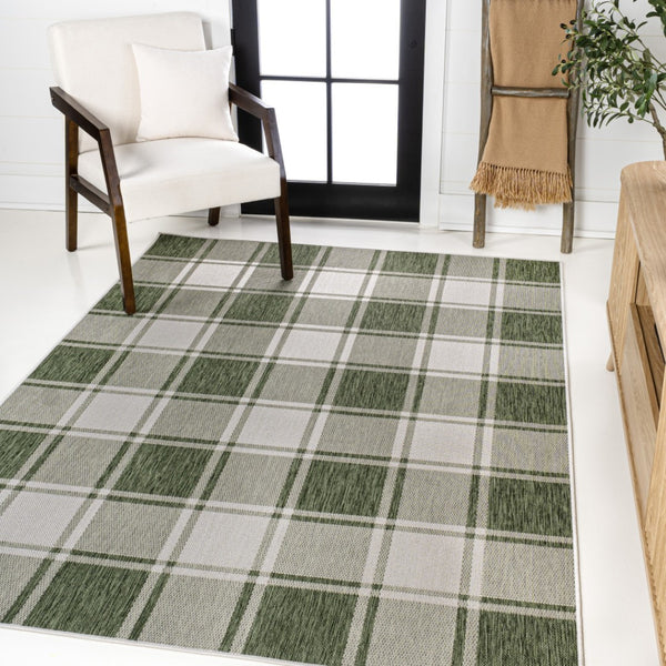 HomeRoots 5' Gingham Area Rug in Green and Cream – Versatile Indoor/Outdoor Design, Easy Care & Durable Comfort 703618