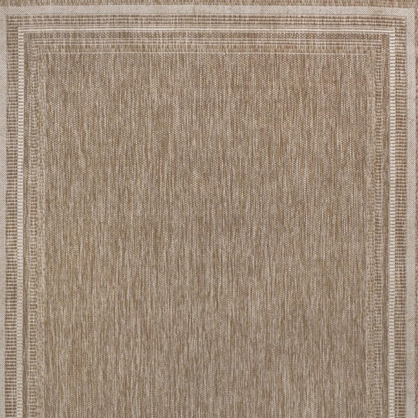 HomeRoots 5' Indoor Outdoor Area Rug in Beige and Cream – Durable, Stylish, Low-Maintenance for Any Space 703658