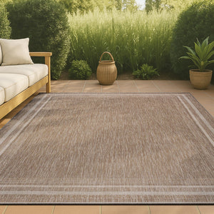 HomeRoots 5' Indoor Outdoor Area Rug in Beige and Cream – Durable, Stylish, Low-Maintenance for Any Space 703658