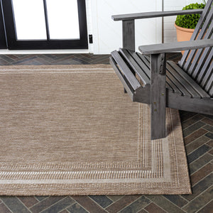 HomeRoots 5' Indoor Outdoor Area Rug in Beige and Cream – Durable, Stylish, Low-Maintenance for Any Space 703658