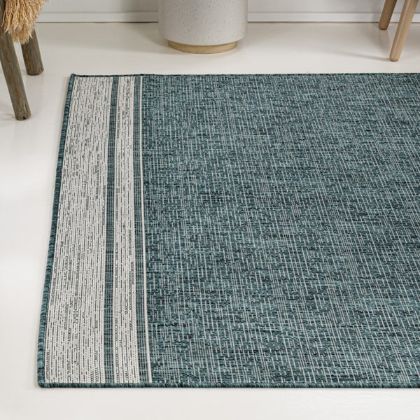 HomeRoots 5' Turquoise and Cream Area Rug – Durable Indoor/Outdoor Accent, Weather-Resistant, Easy Care Design 703670