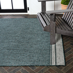 HomeRoots 5' Turquoise and Cream Area Rug – Durable Indoor/Outdoor Accent, Weather-Resistant, Easy Care Design 703670