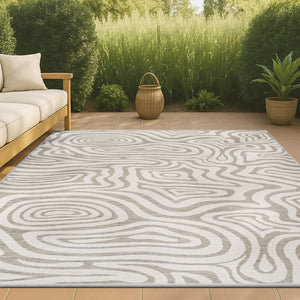 HomeRoots 5' Gray and Cream Abstract Washable Area Rug – Stylish Indoor/Outdoor Design, Easy Care & Durable! 703675