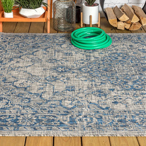 HomeRoots 5' Gray and Navy Blue Medallion Indoor-Outdoor Area Rug, Durable & Stylish for Any Space 703841