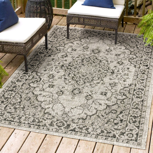 HomeRoots 5' Gray and Black Medallion Area Rug - Stylish Indoor/Outdoor Accent for Any Space, Durable & Easy Care 703851