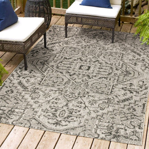 HomeRoots 5' Stylish Black and Gray Medallion Area Rug for Indoor/Outdoor Use - Durable, Versatile, Easy Care 703891