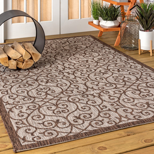 HomeRoots 5' Geometric Area Rug in Taupe & Espresso - Stylish, Durable Indoor/Outdoor Design for Any Space 703941