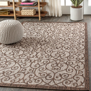 HomeRoots 5' Geometric Area Rug in Taupe & Espresso - Stylish, Durable Indoor/Outdoor Design for Any Space 703941