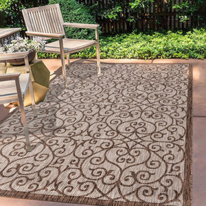 HomeRoots 5' Geometric Area Rug in Taupe & Espresso - Stylish, Durable Indoor/Outdoor Design for Any Space 703941