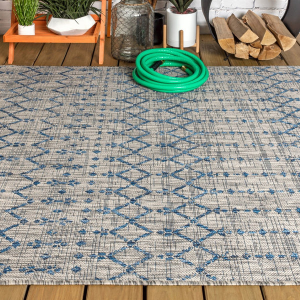 HomeRoots 8' X 10' Light Gray & Navy Trellis Area Rug - Stylish, Durable, Indoor/Outdoor Comfort for Any Space 703947