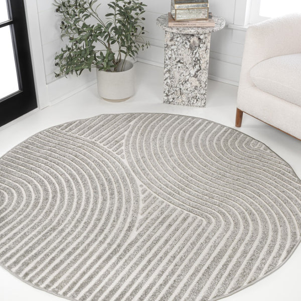 HomeRoots 5' Modern Gray and Ivory Striped Indoor-Outdoor Area Rug – Durable, Textured, Easy-Care Design! 704018