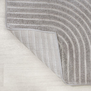 HomeRoots 5' Modern Gray and Ivory Striped Indoor-Outdoor Area Rug – Durable, Textured, Easy-Care Design! 704018