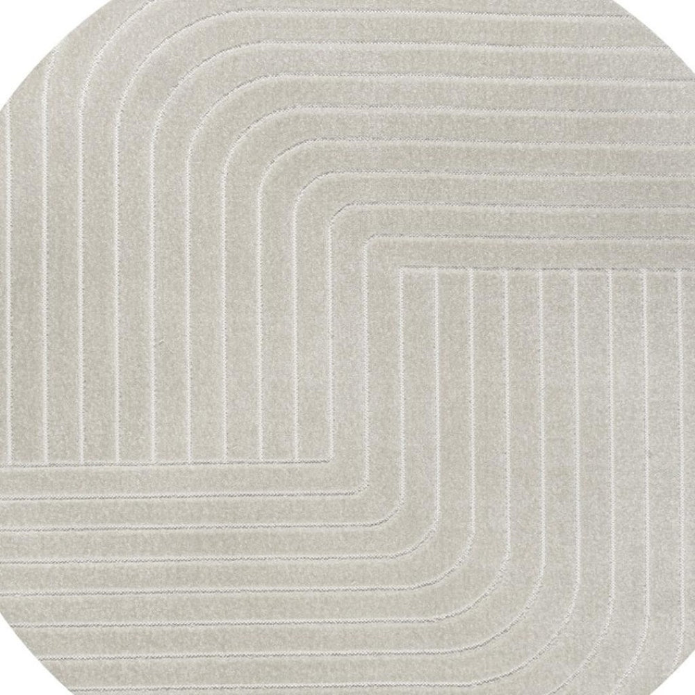HomeRoots 6' Elegant Ivory and Cream Striped Round Area Rug for Indoor/Outdoor Spaces - Easy Maintenance! 704055