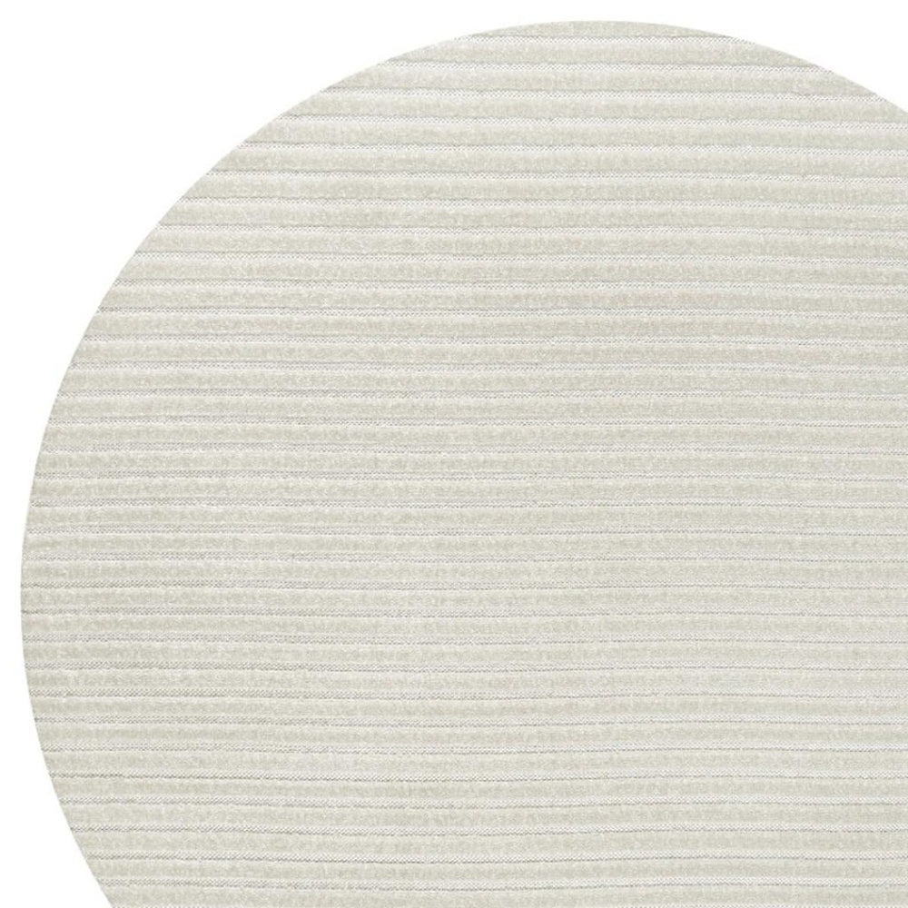 HomeRoots 5' Ivory and Cream Round Striped Area Rug - Modern Indoor/Outdoor Design for Any Space, Easy Care 704069