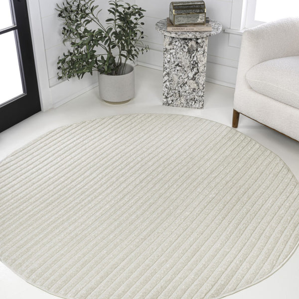 HomeRoots 6' Ivory and Cream Round Striped Area Rug - Versatile Indoor/Outdoor Design for All Spaces 704072