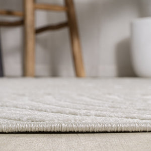 HomeRoots 5' Cream and Ivory Abstract Geometric Square Area Rug - Stylish Indoor/Outdoor Décor Choice! 704087