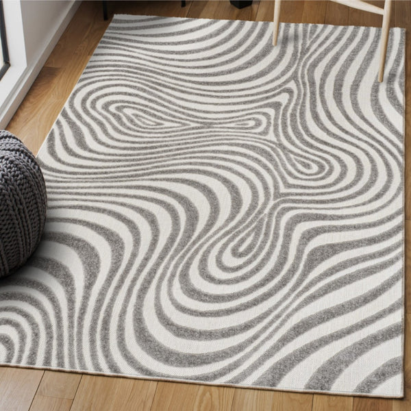 HomeRoots 6' X 9' Gray and Ivory Abstract Area Rug - Durable, Stylish, Easy-Clean for Indoor & Outdoor Spaces 704105