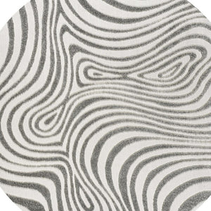 HomeRoots 7' Gray and Ivory Round Abstract Area Rug - Modern Indoor/Outdoor Design for Versatile Spaces 704108