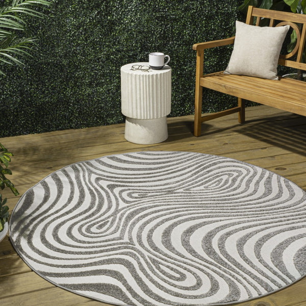 HomeRoots 8' Gray and Ivory Round Abstract Area Rug - Stylish Indoor/Outdoor Design, Durable & Easy to Clean! 704110