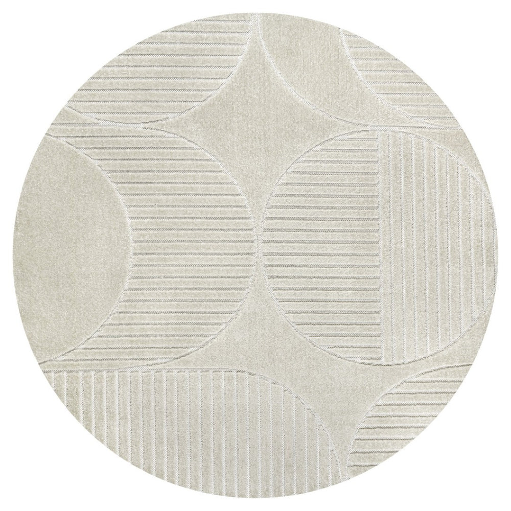 HomeRoots 5' Striped Ivory and Cream Round Area Rug – Elegant Indoor/Outdoor Accent for Any Space, Easy Care! 704137