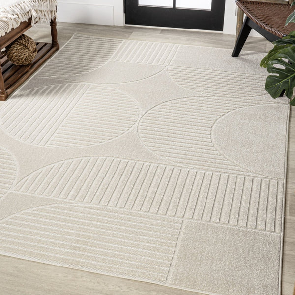 HomeRoots 9' X 12' Ivory and Cream Striped Area Rug - Versatile Indoor/Outdoor Décor with Easy Maintenance & Style 704146