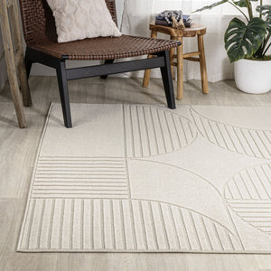 HomeRoots 9' X 12' Ivory and Cream Striped Area Rug - Versatile Indoor/Outdoor Décor with Easy Maintenance & Style 704146