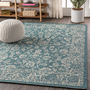 HomeRoots 6' Teal Blue and Gray Medallion Area Rug - Versatile Indoor/Outdoor Design for Stylish Spaces 704192