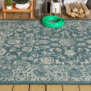 HomeRoots 6' Teal Blue and Gray Medallion Area Rug - Versatile Indoor/Outdoor Design for Stylish Spaces 704192