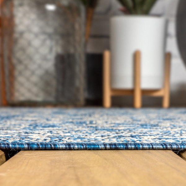 HomeRoots 9' Navy Blue and Gray Round Medallion Area Rug - Stylish, Durable, Indoor/Outdoor Accent for Any Space 704214
